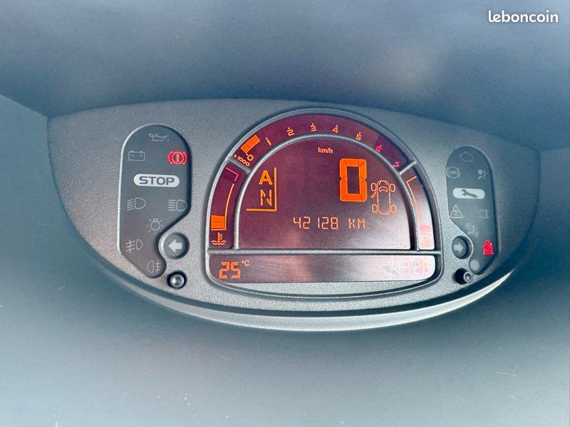 Renault Modus 1.2 16V Dynamique Automatique 80ch (image 8)
