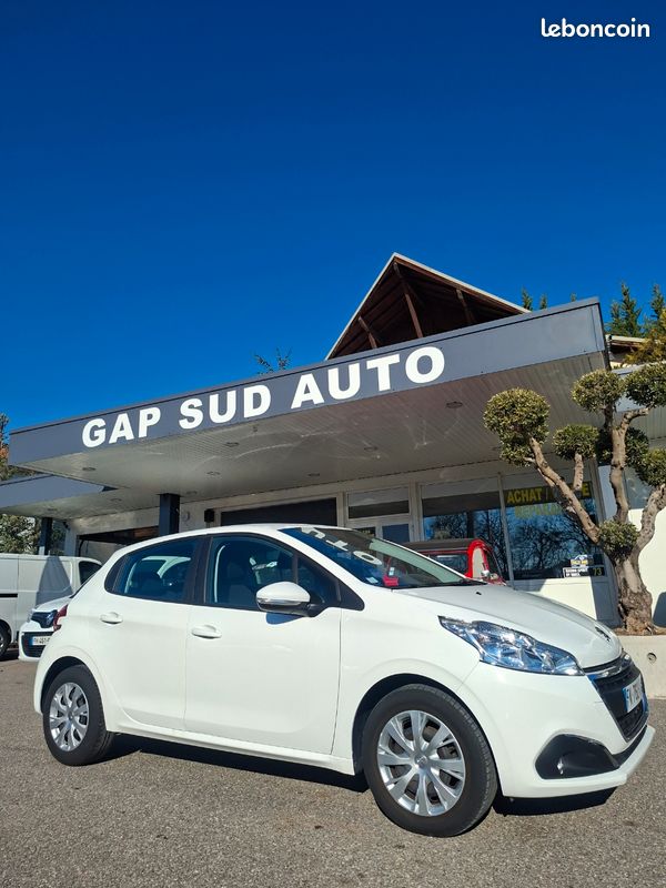 Peugeot 208 hdi 100 cv (image 1)