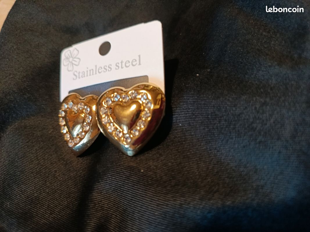 Boucles d'oreilles cœur acier inoxydable doré. Neuves (image 2)