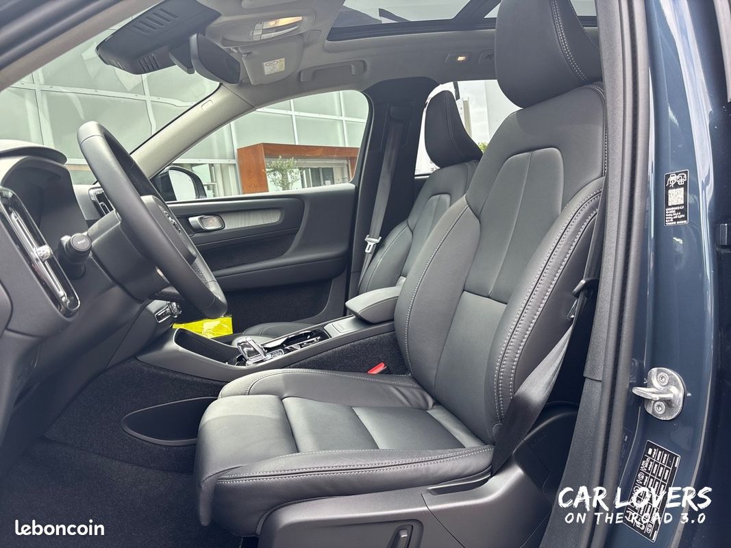 VOLVO XC40 B3 163 ch DCT7 Lounge Edition (image 11)