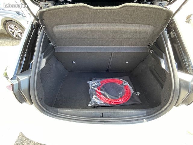 Peugeot 208 E-208 136CH GT (image 7)