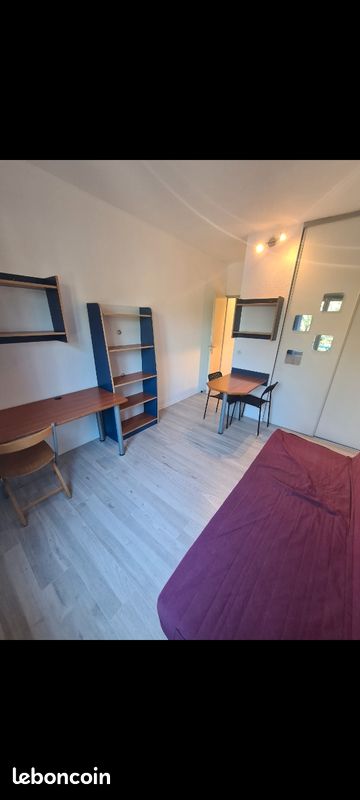 Appartement 1 pièce 18 m² · à Fontaine · 18 m² · 460 €