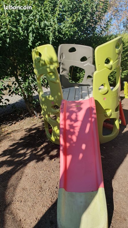 Tour multi activités avec toboggan SMOBY (image 1)