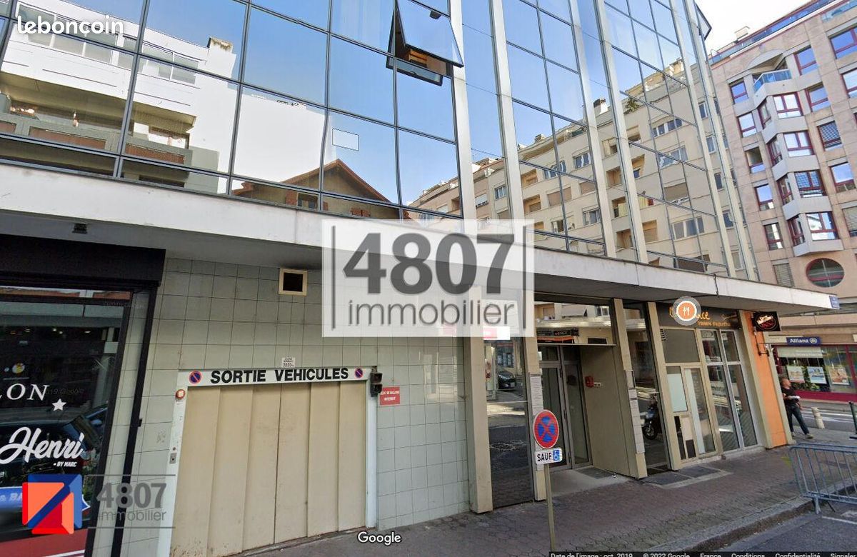 Parking Annemasse · 75 €/mois