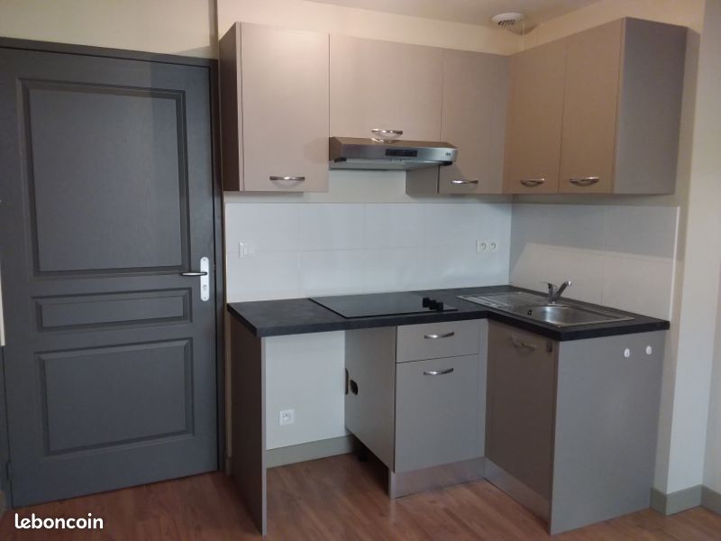 Appartement 2 pièces 37 m² · à Saintes · 37 m² · 467 €