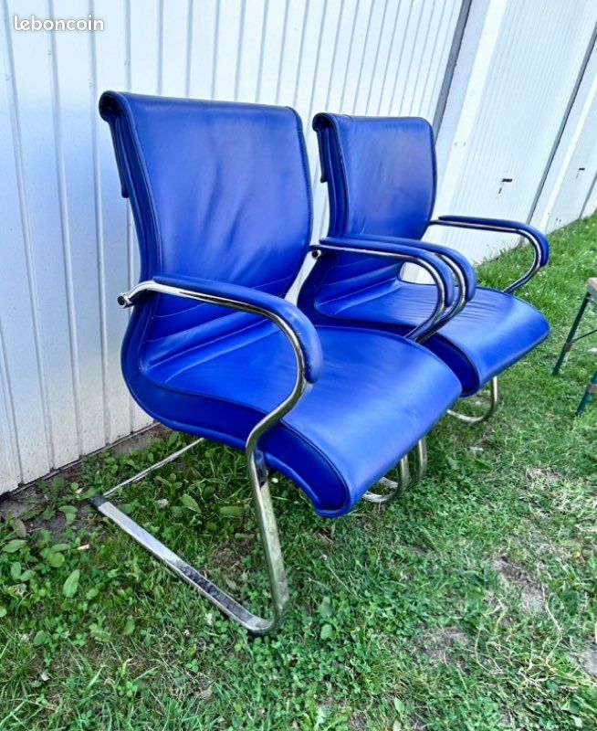 Paire de fauteuils (image 1)