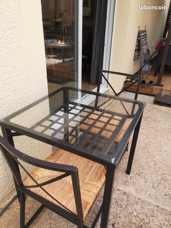 Ensemble table et chaise (image 1)