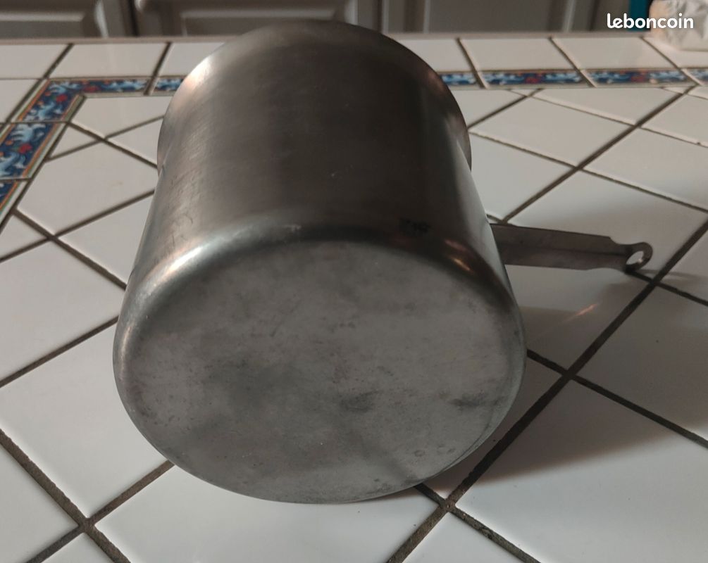 Ancien pot à lait (image 3)