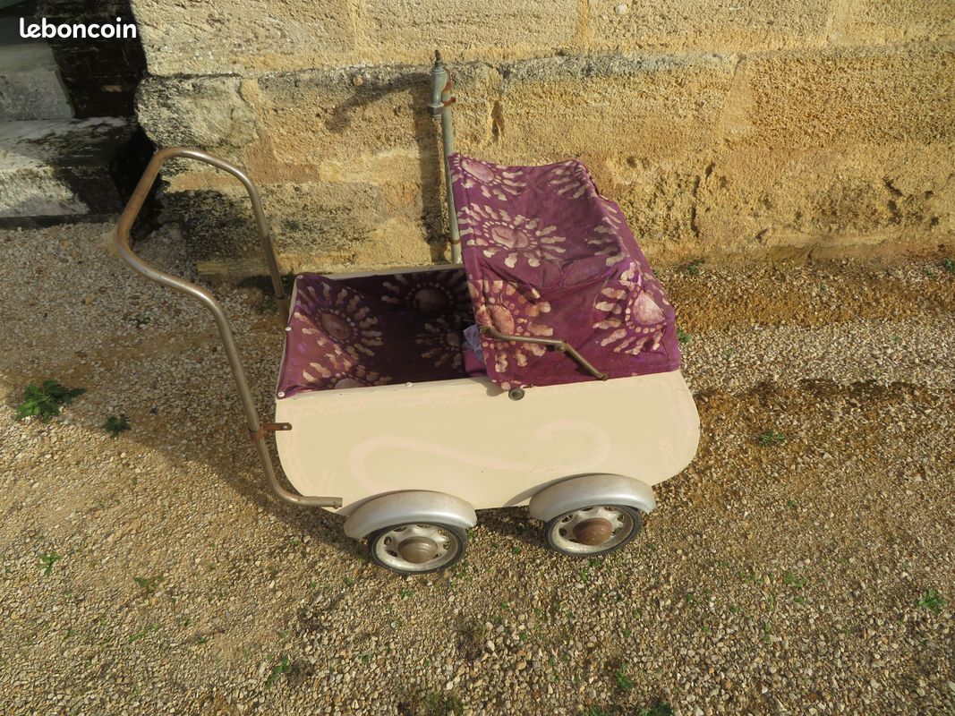 Landau Ancien Pour Poupée - Années 50 - Tôle émaillée - Capote Rapiécée - Jouet Imitation