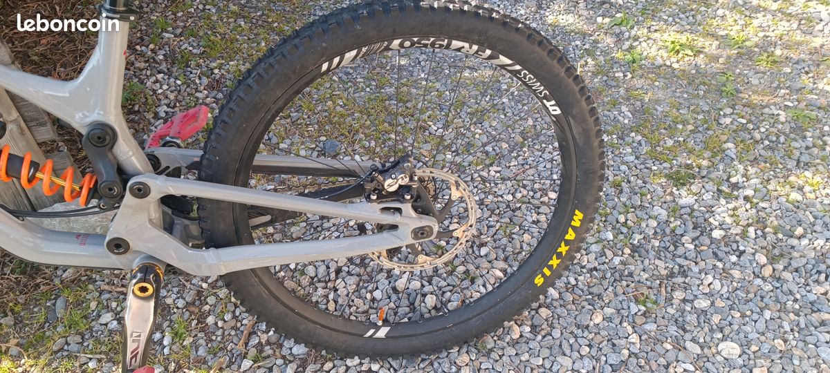 VTT DH NUKEPROOF taille L 200 mm débattement (image 4)