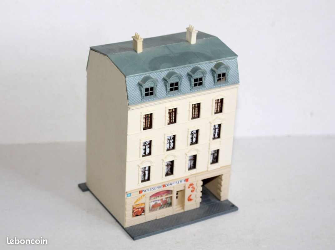 Petit immeuble avec 2 échoppes