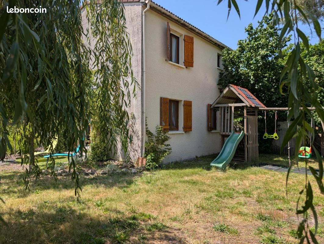 Maison 4 pièces 85 m² · à Hourtin · 85 m² · 296 000 €