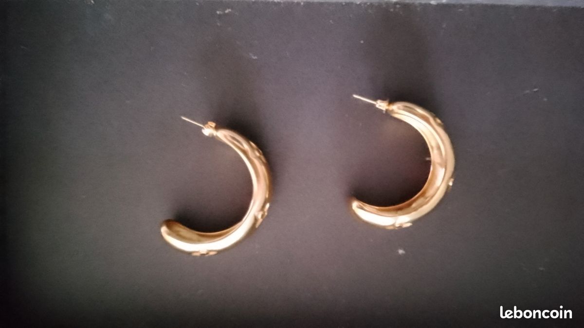 Paire ancienne boucles d'oreilles vintage plaquées or rétro