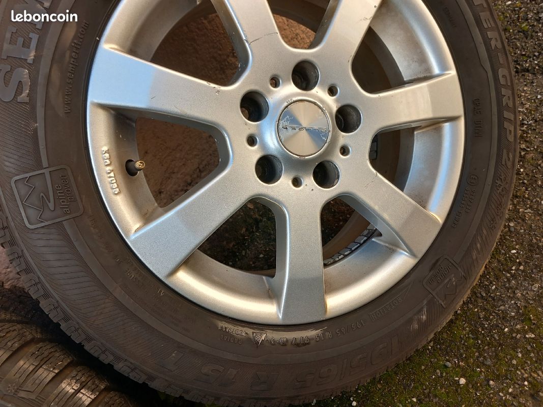 Pack 4 jantes avec pneus hiver tbe 15 p astra ou autre. Réf jante KBA47095 L Équipement auto