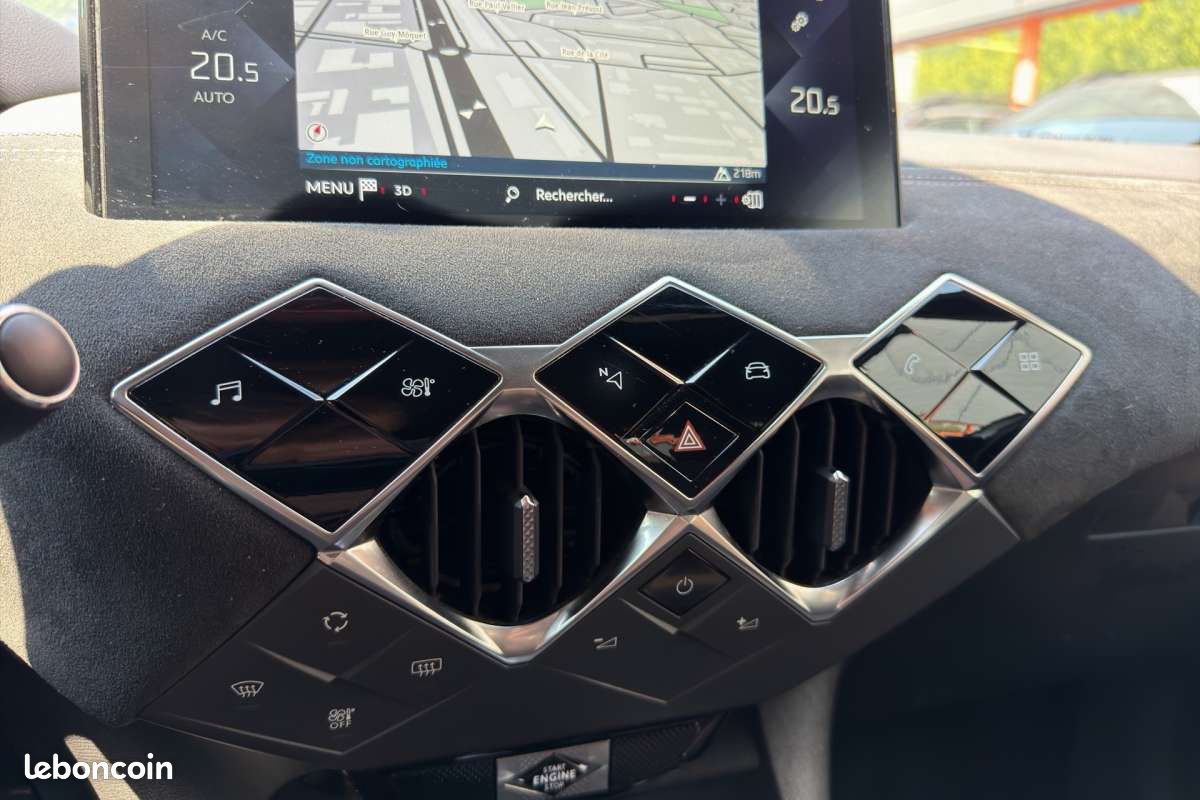 DS 3 Crossback 130 EAT8 PERFORMANCE LINE (image 20)