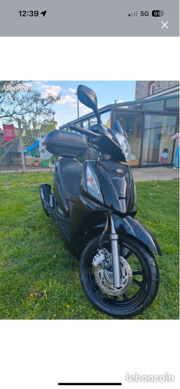 Scooter 125 (image 2)