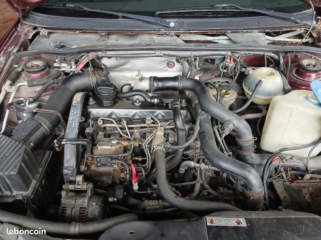 PIECES DETACHEES VOLKSWAGEN PASSAT BREAK 1.9TDI 90cv DE 1996 (image 1)