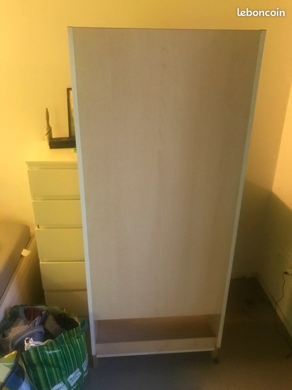 Armoire ouverte / bibliothèque (image 2)