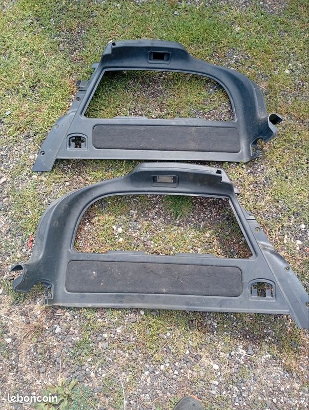 Garniture latérale coffre audi (image 1)