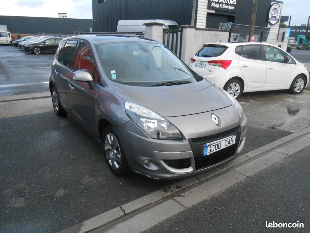 Renault Scenic 3 dci 110 15th Anniversaire (image 2)
