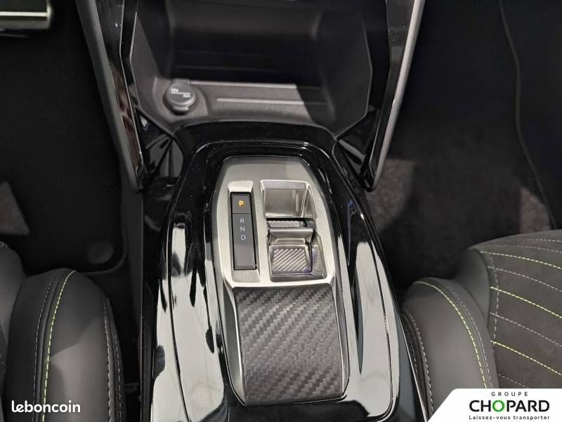 Peugeot 2008 Hybrid 145 e-DCS6 GT Exclusive (image 21)