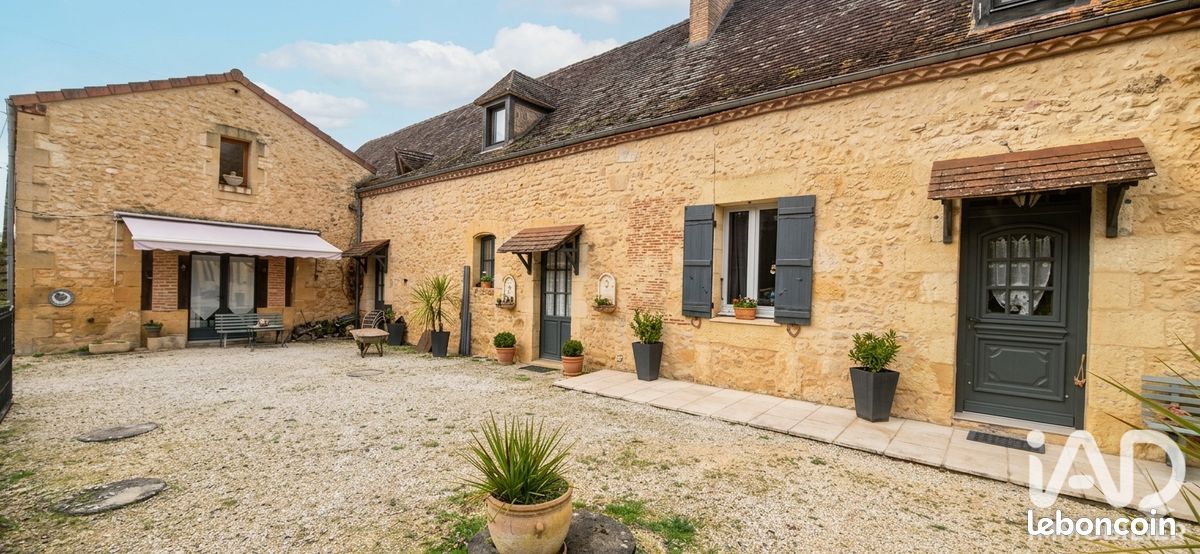 Maison 11 pièces 297 m² · à Lalinde · 297 m² · 375 000 €