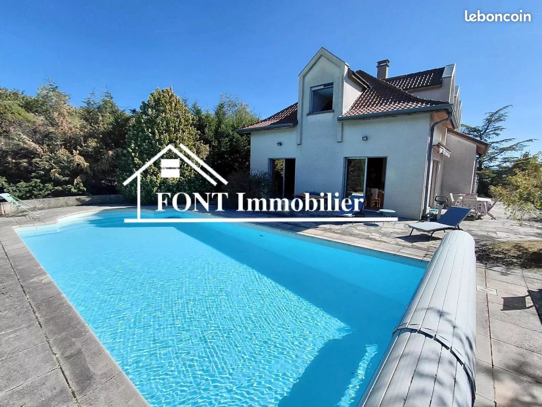 Maison 8 pièces 198 m² · à Cellieu · 198 m² · 440 000 €