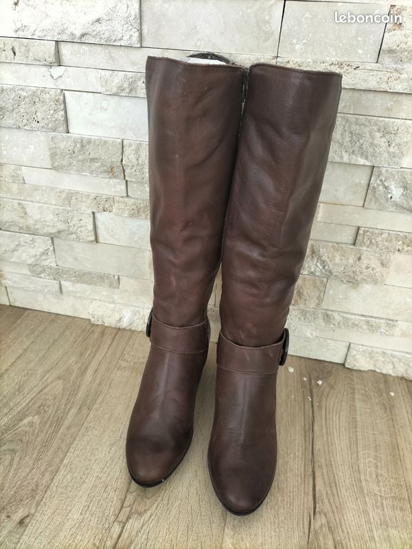 Bottes Sabrina En Cuir Marron - Pointes Fines - Taille 35 - Talon Bas - Occasion Bon état - Chaussures Femme