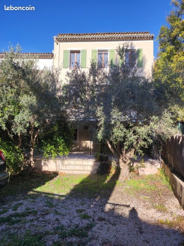Maison 7 pièces 203 m² · à Flayosc · 203 m² · 383 000 €