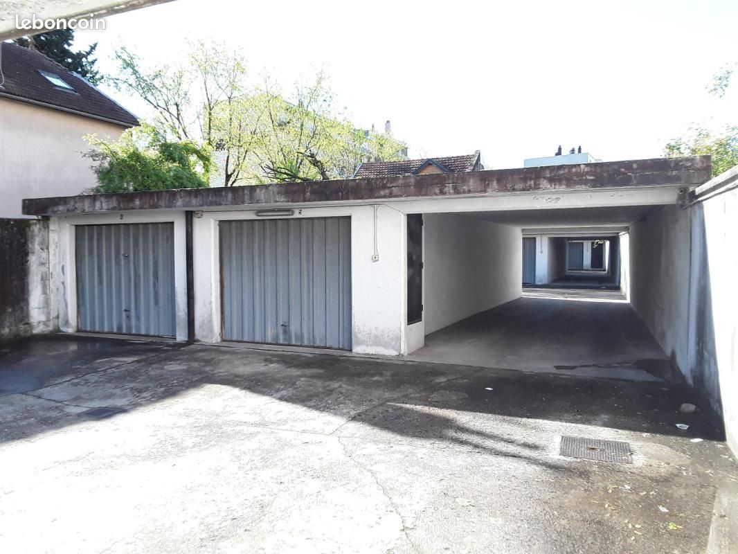 Garage Grenoble · 90 €/mois