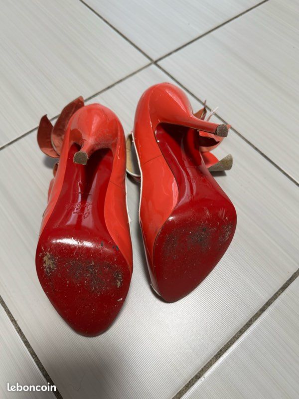 Chaussure Louboutin Semelle Rouge Escarpins Louboutin Chaussure