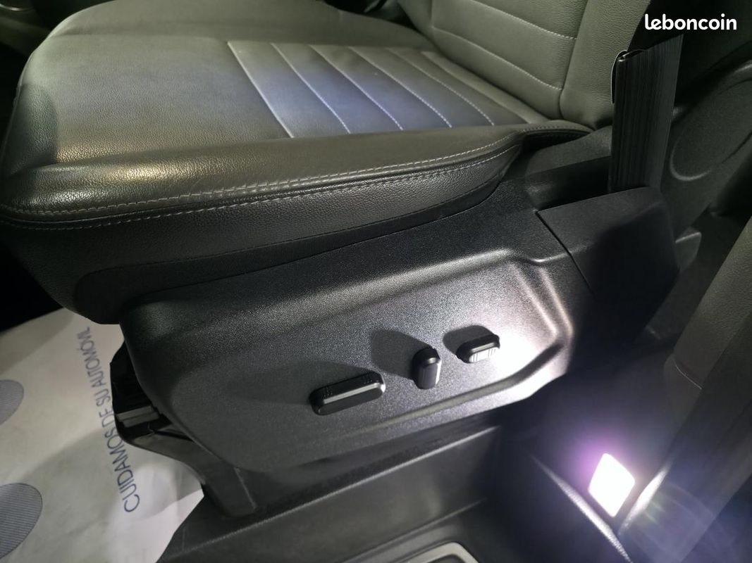 FORD TOURNEO CUSTOM 2.0 EcoBlue - 130 - BVA COMBI 320 L2H1 Titanium (image 23)