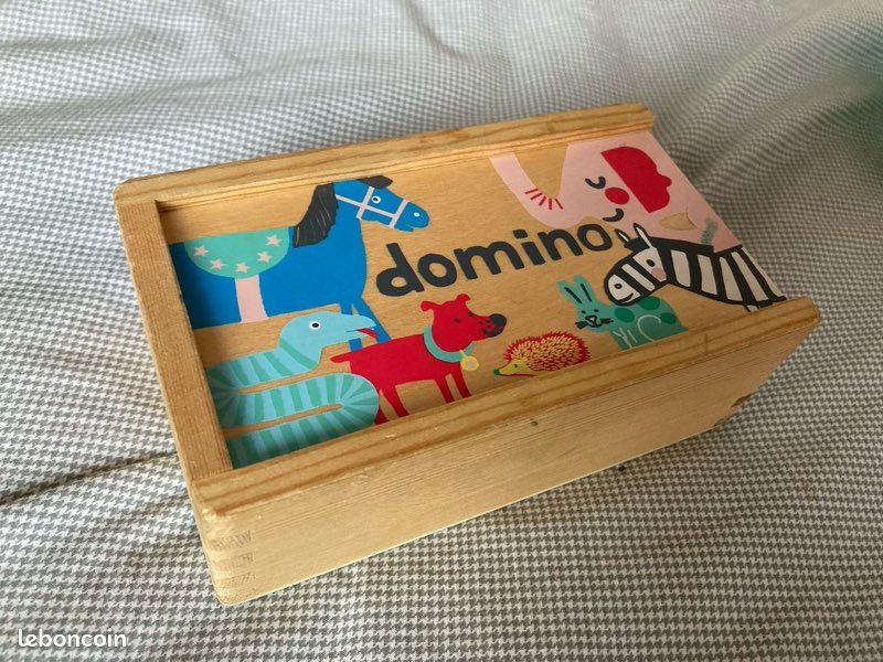 Jeu de domino en bois avec sa boîte (image 1)