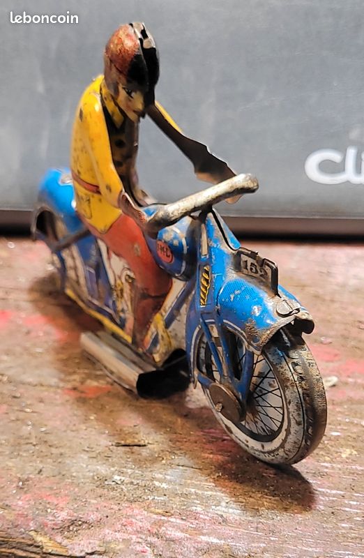 Moto ancienne jouet tole 1 - Collection