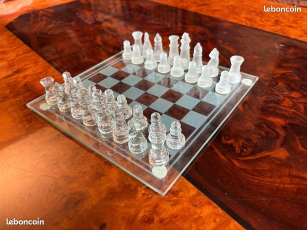 Jeu D'Échecs En Verre Luxe VR7 Avec Fond Rembourré - Échiquier Transparent 3 Tailles Disponibles