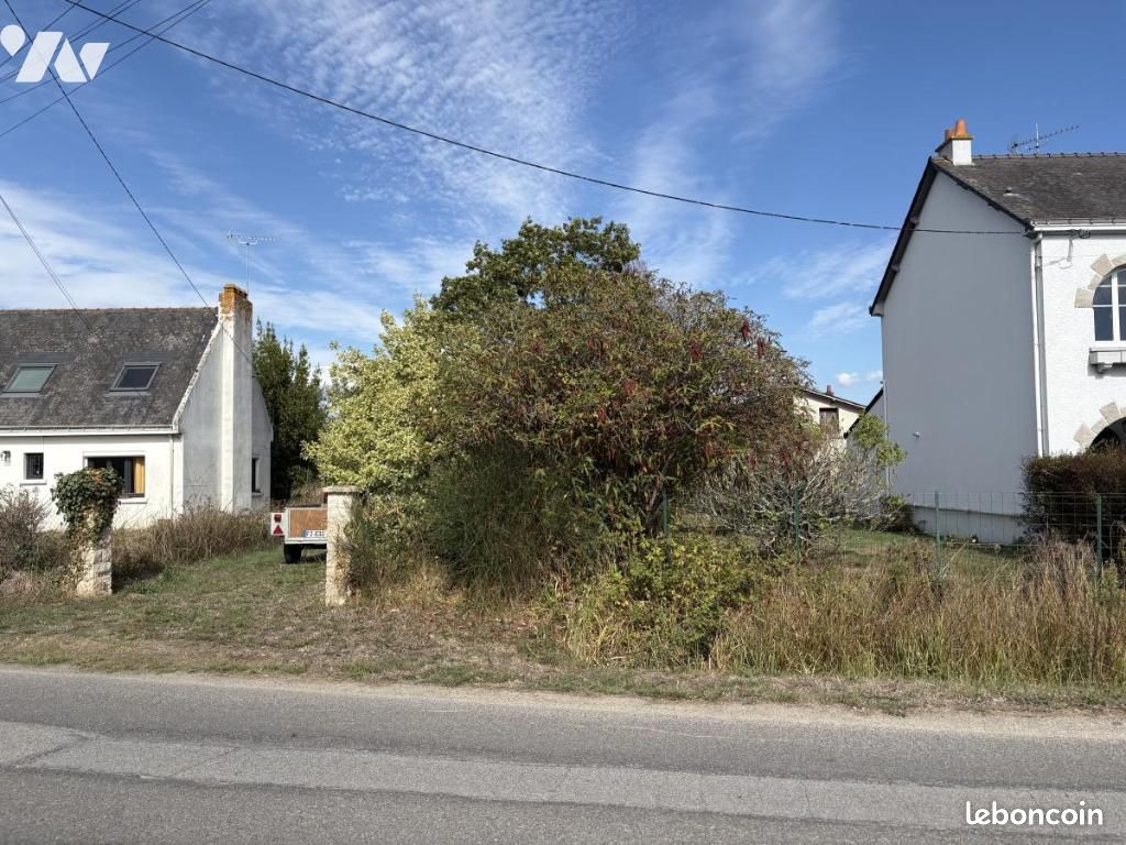 Terrain 704 m² · à Saint-Joachim · 704 m² · 70 500 €