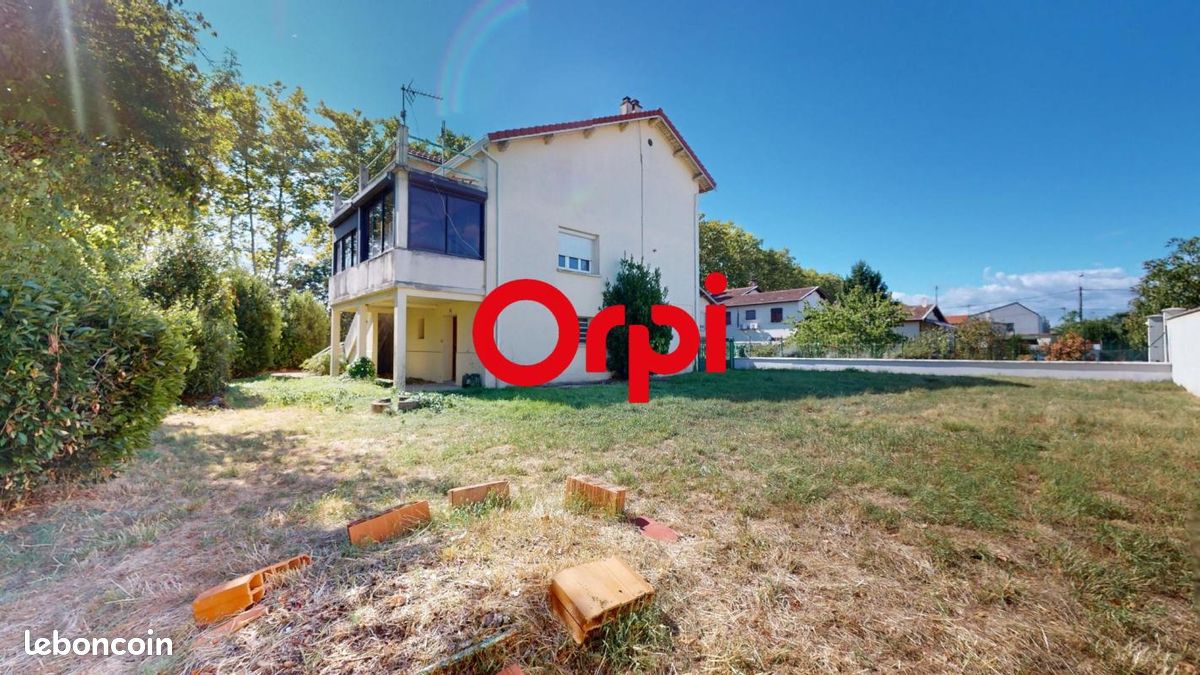 Maison 4 pièces 191 m² · à Vaulx-en-Velin · 191 m² · 370 000 €
