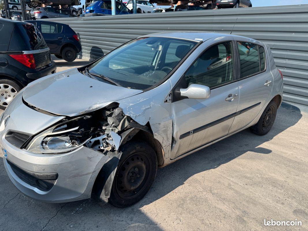 Pièces Clio 3 phase 1 1.5dci 2008 (image 4)