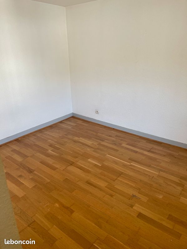 T1bis plein centre ville - Poitiers 86000 (image principale 2)