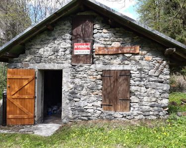 Chalet à rénover avec mezzanine à Albiez Montrond