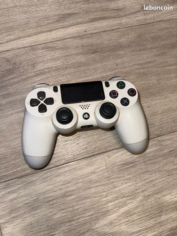 PS4 Blanche 500 Go + 1 Manette (Reconditionnée : Très Bon État