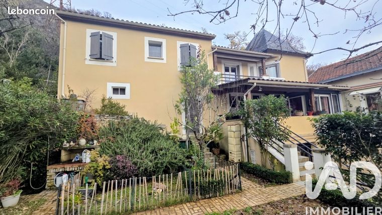 Maison 10 pièces 188 m²