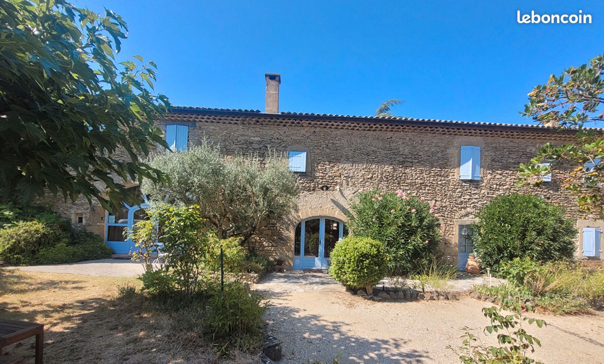 Maison 10 pièces 330 m² · à Chabrillan · 330 m² · 780 000 €