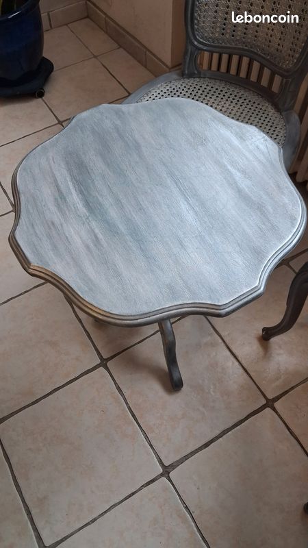 Ensemble 2 chaises et table d'appoint (image 4)