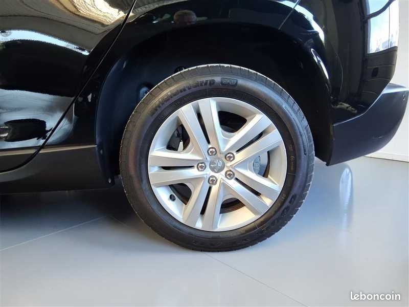 Peugeot 2008 1.2 82cv STYLE (image 16)