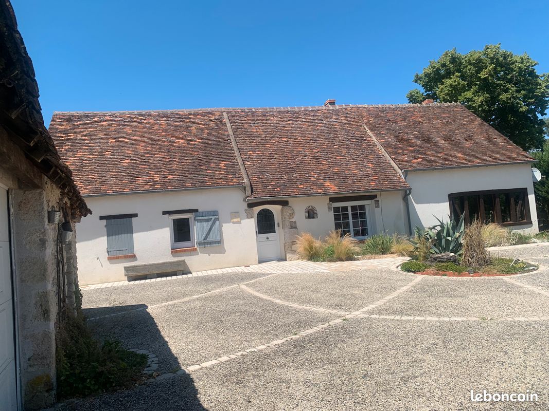 Maison 6 pièces 134 m² · à Cellettes · 134 m² · 220 000 €