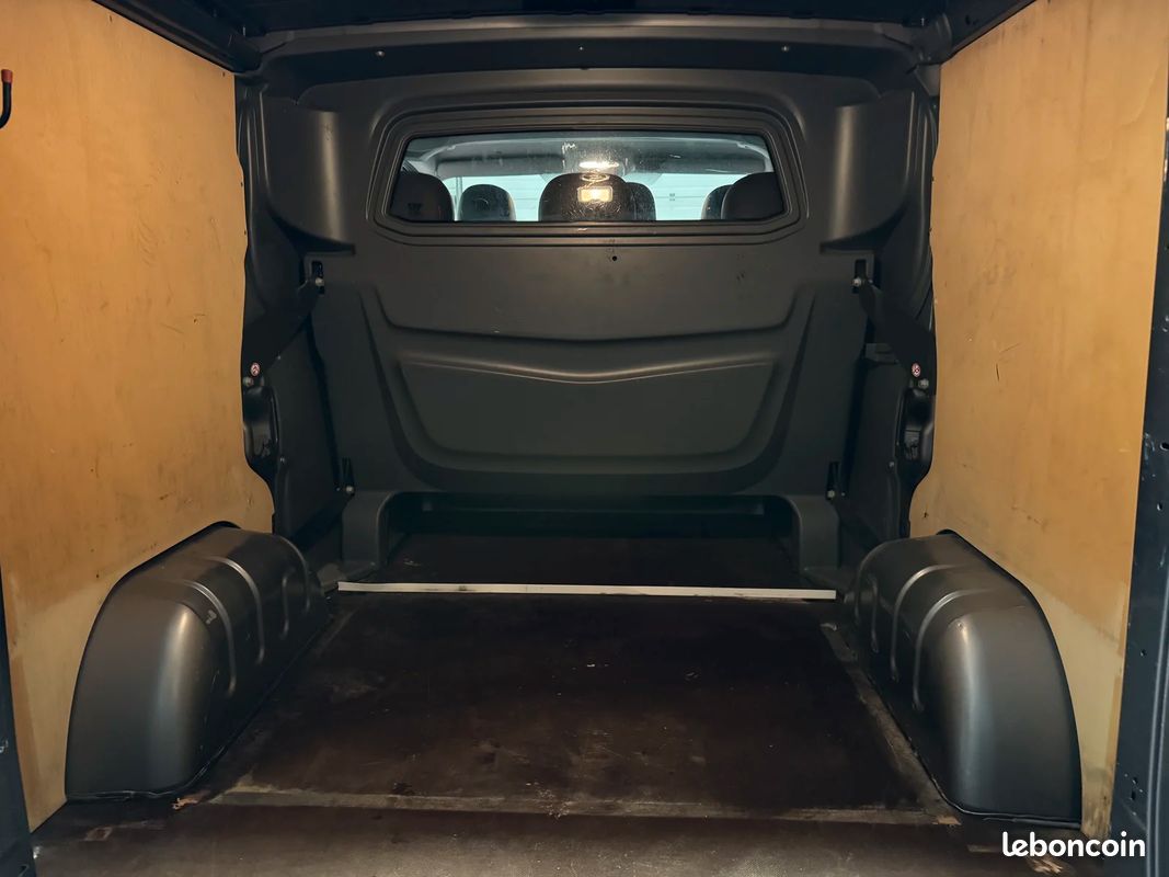 Renault TRAFIC 6 PLACES 140CH + Moteur à Chaine + Entretien OK (image 30)