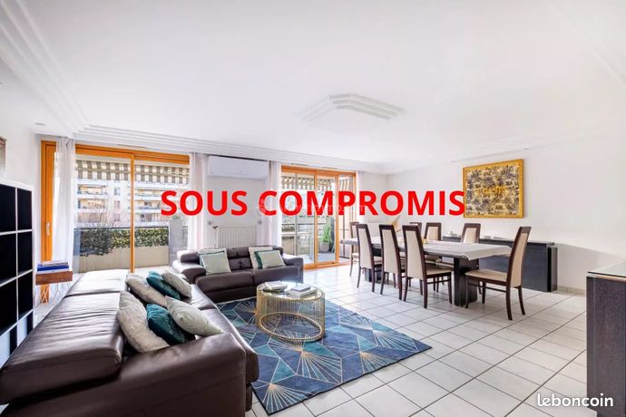 Appartement 6 pièces 135 m² — 1