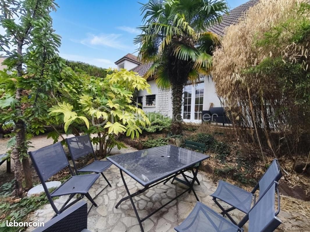 Maison 6 pièces 145 m² · à Pontault-Combault · 145 m² · 447 000 €