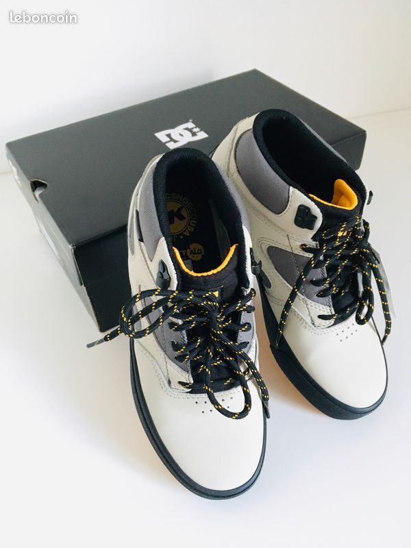Chaussures montantes DC Shoes baskets skateboard taille 37 cuir